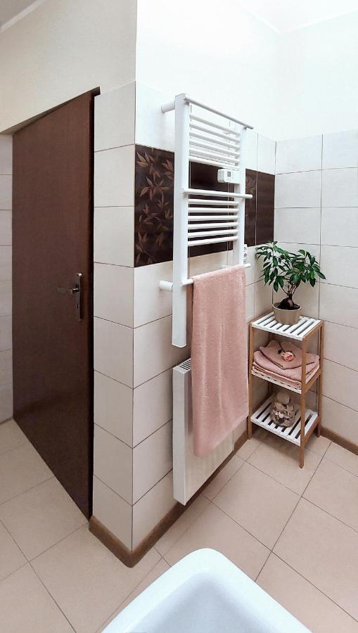 Apartamenty Gorki Male Tuszyn Ngoại thất bức ảnh