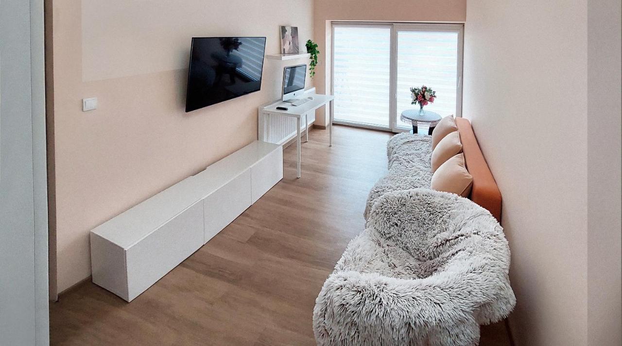 Apartamenty Gorki Male Tuszyn Ngoại thất bức ảnh