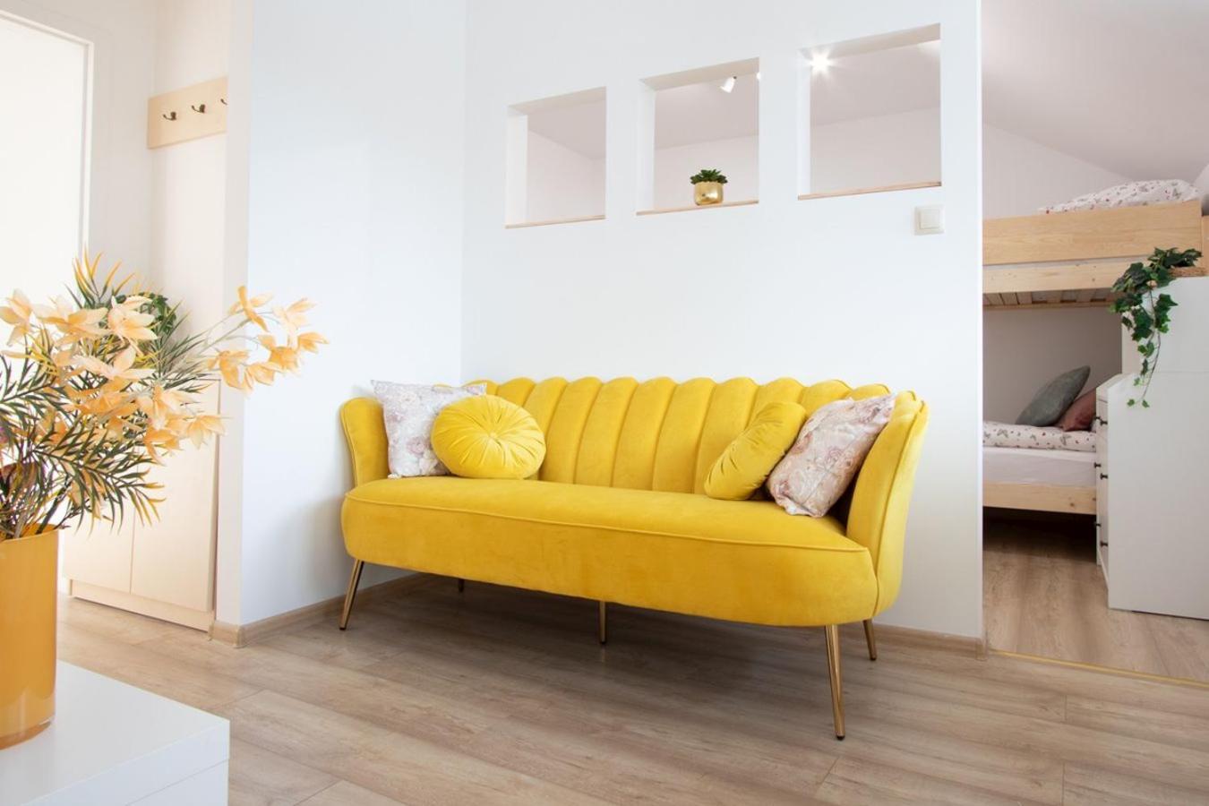 Apartamenty Gorki Male Tuszyn Ngoại thất bức ảnh