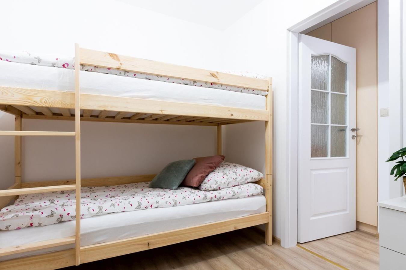 Apartamenty Gorki Male Tuszyn Ngoại thất bức ảnh