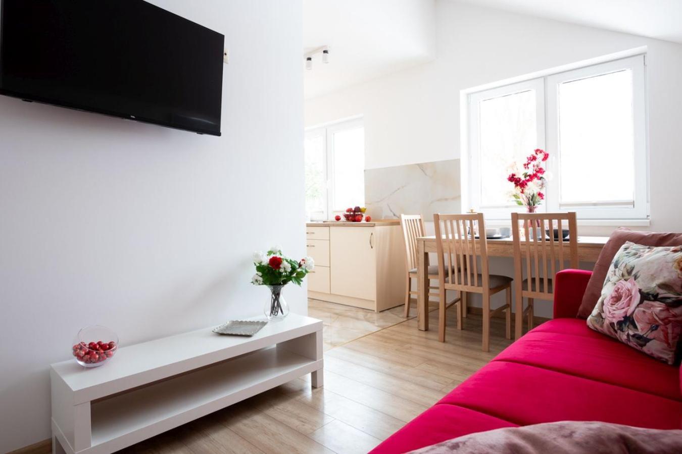 Apartamenty Gorki Male Tuszyn Ngoại thất bức ảnh